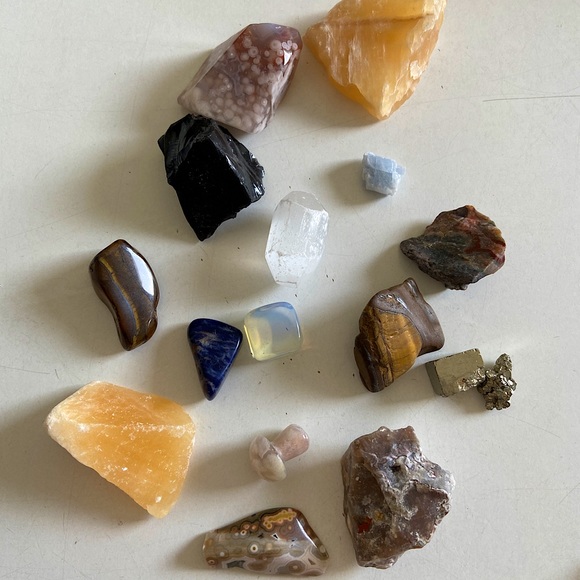 Assorted Crystal Rocks Bundle - Picture 6 of 6
